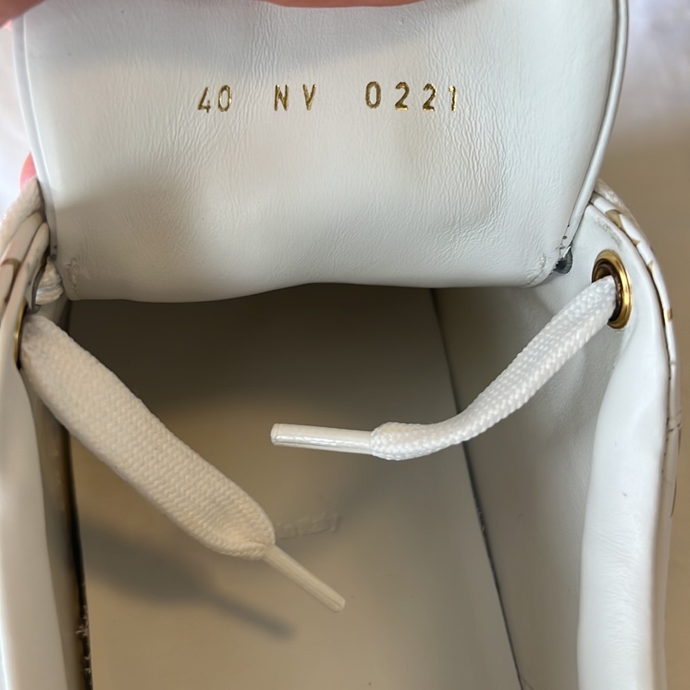 Brand new Louis Vuitton shoes. Size 10. White with gold accent. - Picture 8 of 9